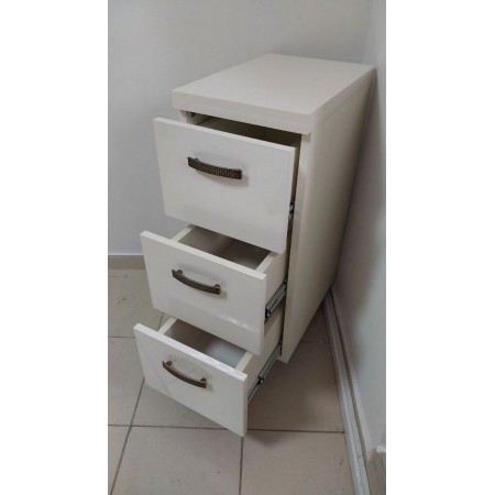 Tumba cu rotile salon frumusete А-91